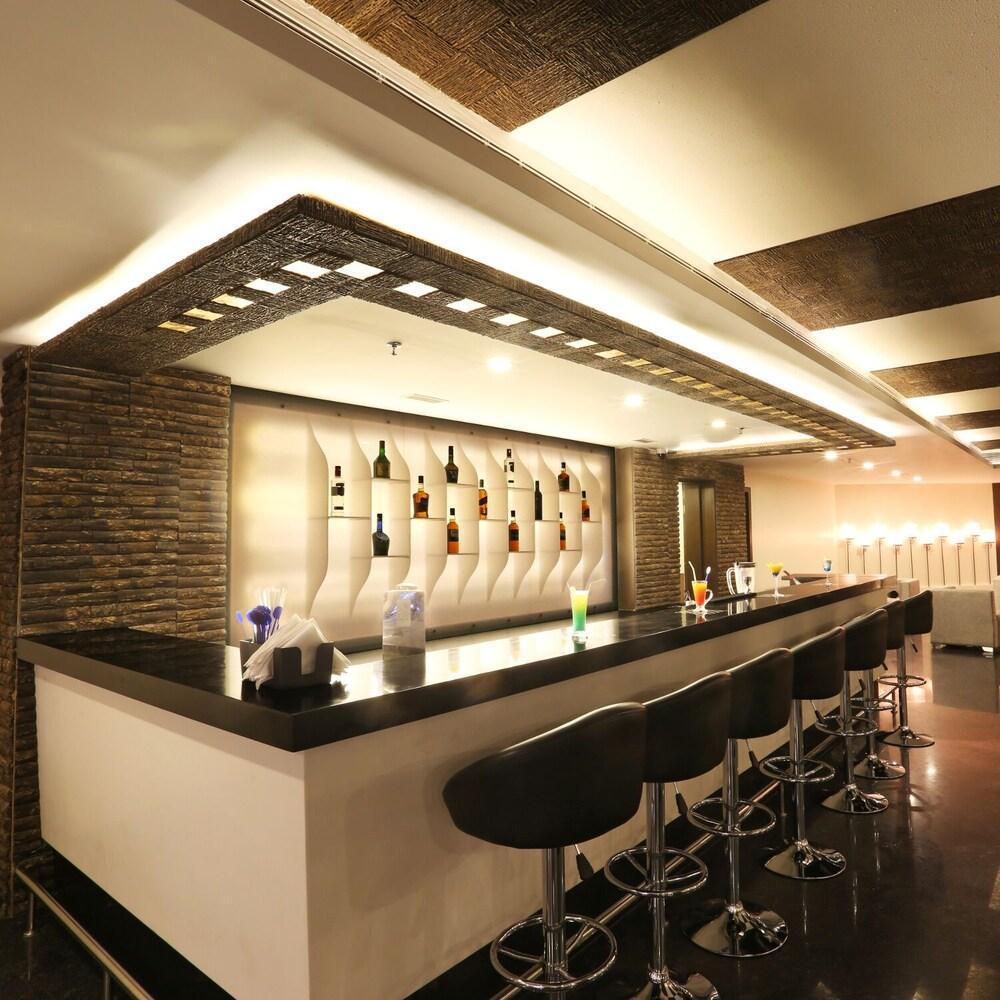 Golden Tulip Jaipur Hotel Exterior photo