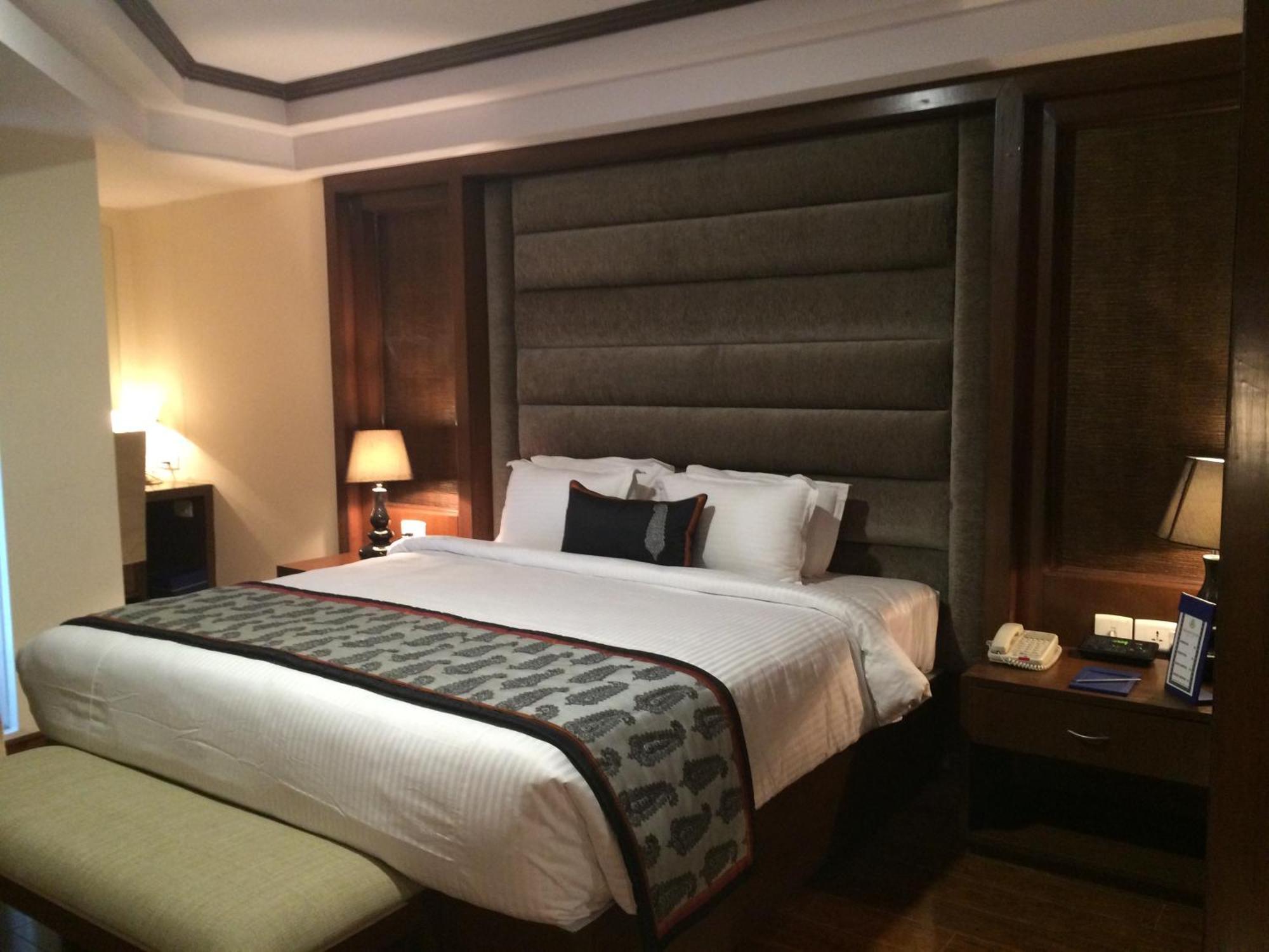 Golden Tulip Jaipur Hotel Exterior photo