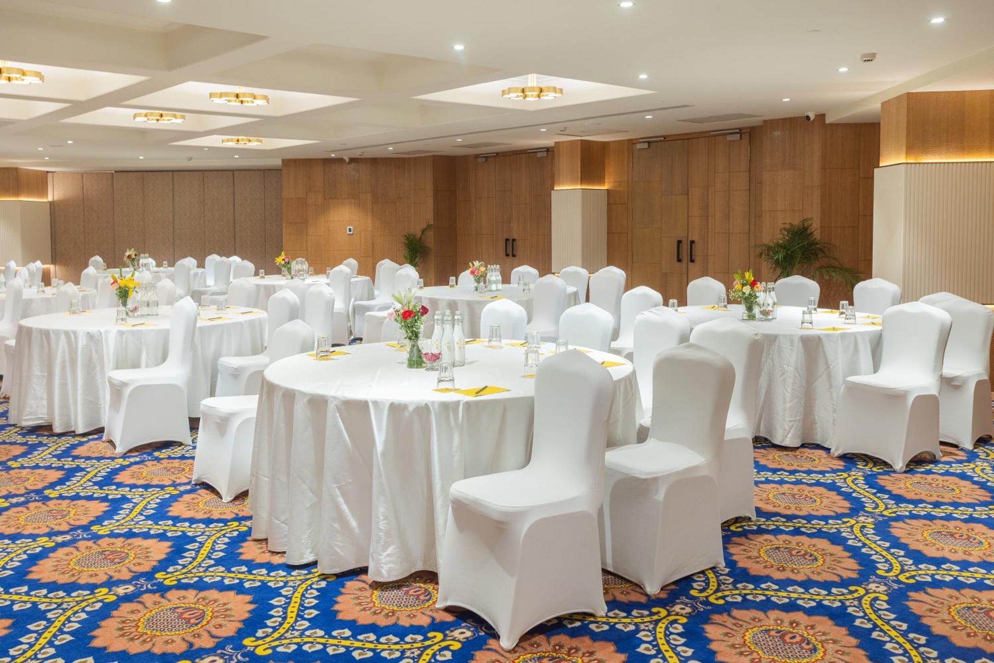 Golden Tulip Jaipur Hotel Exterior photo