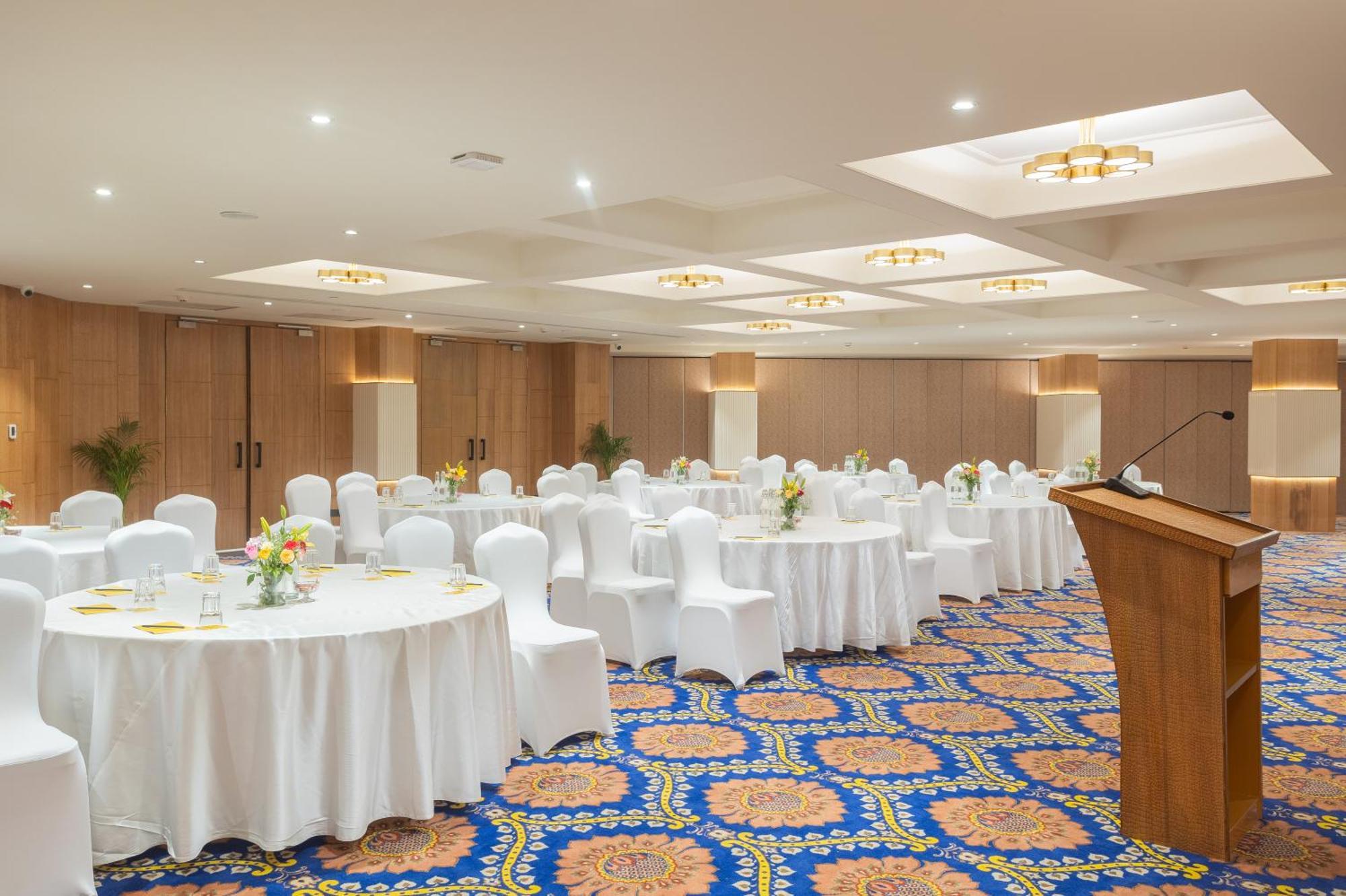 Golden Tulip Jaipur Hotel Exterior photo