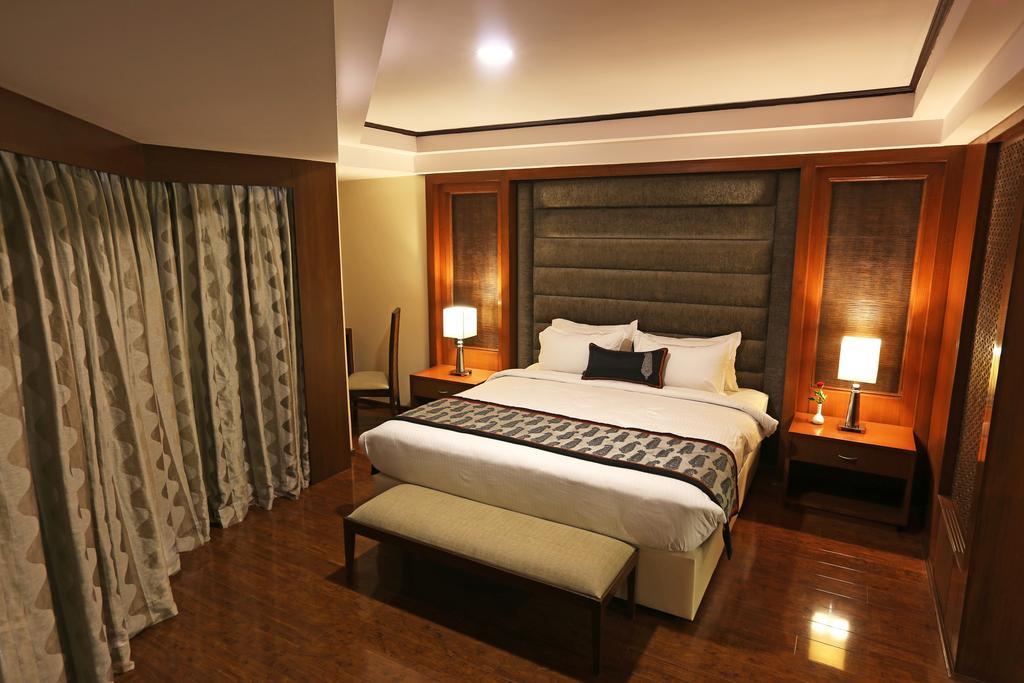 Golden Tulip Jaipur Hotel Exterior photo