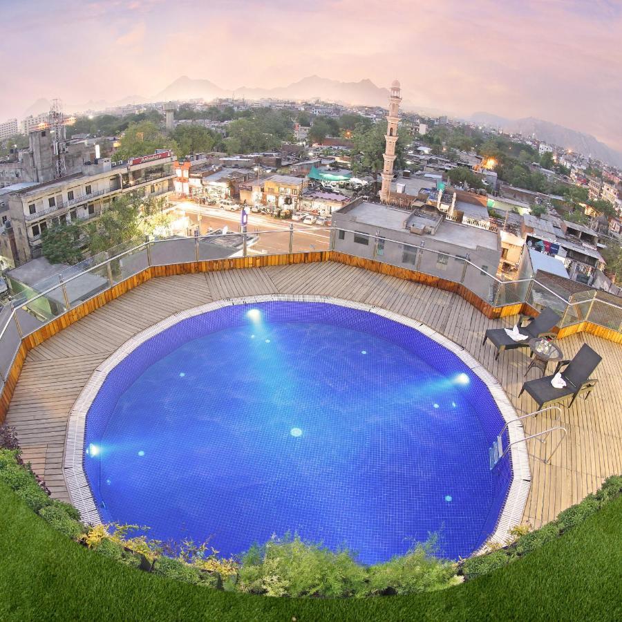 Golden Tulip Jaipur Hotel Exterior photo